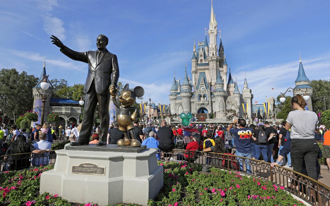 Parques de Disney cierran sus puertas por el Coronavirus