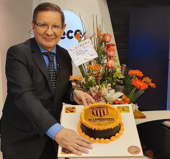 ¡Así le gusta pasar a Carlos Martini su cumpleaños!