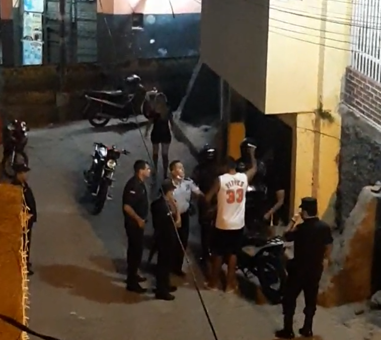 Agredió a policía durante control y esto fue lo que le sucedió