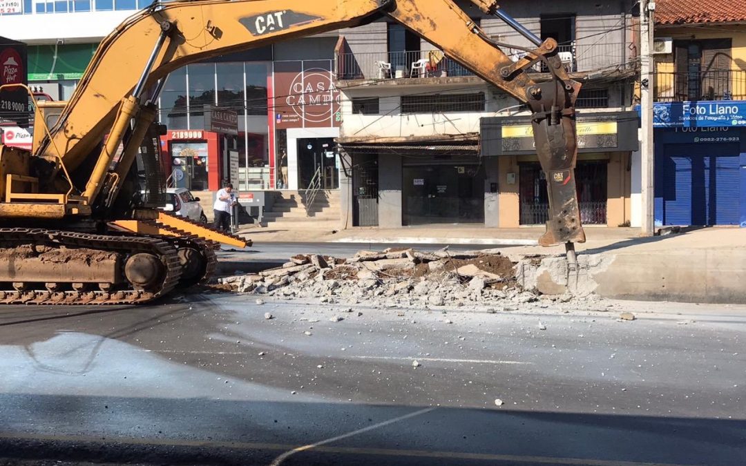 MOPC inició la demolición de las obras del Metrobús