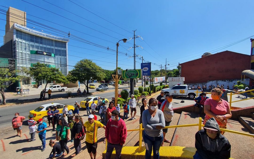 Reportan compras masivas y violación de la cuarentena en sábado santo