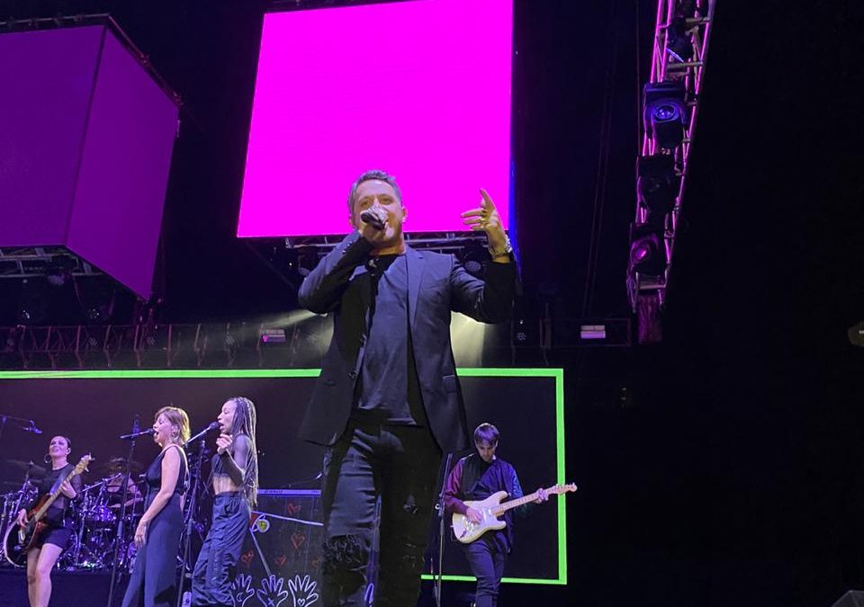 Artistas latinos se unen en concierto virtual