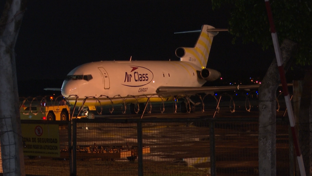 Llegó avión carguero con insumos hospitalarios