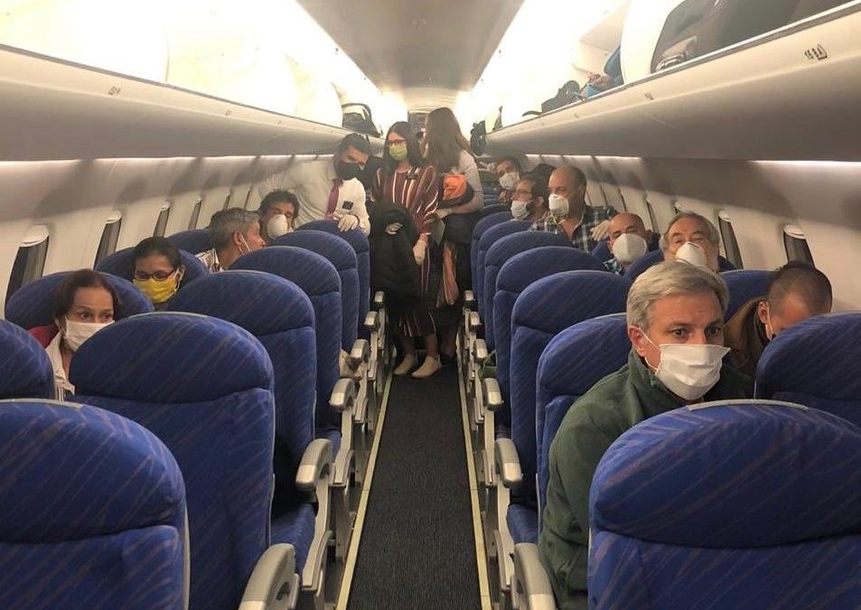 41 compatriotas llegaron desde Bolivia en vuelo solidario