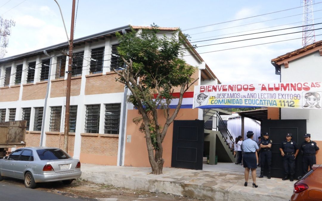 Migración a escuelas o colegios públicos es una opción para no perder el año lectivo