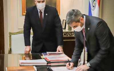 Mario Abdo anuncia disminución del costo del pasaje