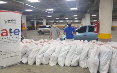 Artistas musicales de la AIE Paraguay fueron asistidos con kits de alimentos