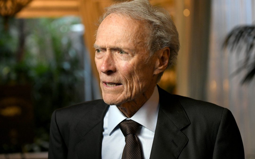 Clint Eastwood cumple 90 años y ni considera aún su retiro