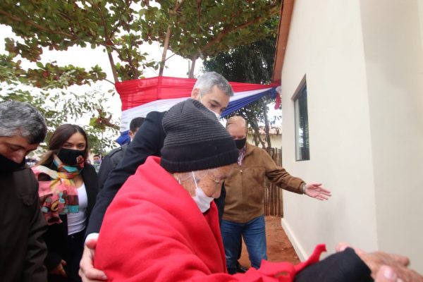 Cerca de 100 familias de Central inauguraron su casa propia
