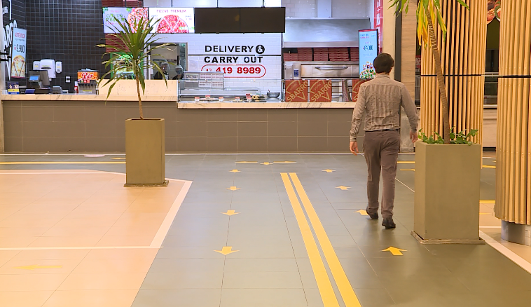Patios de comida de centros comerciales abrirán desde este jueves