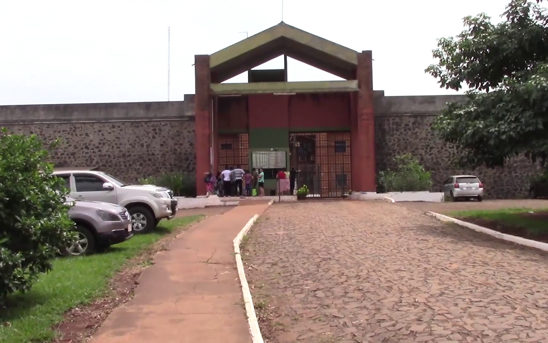 Aíslan a dos funcionarios del penal de Itapúa por contacto con infectado