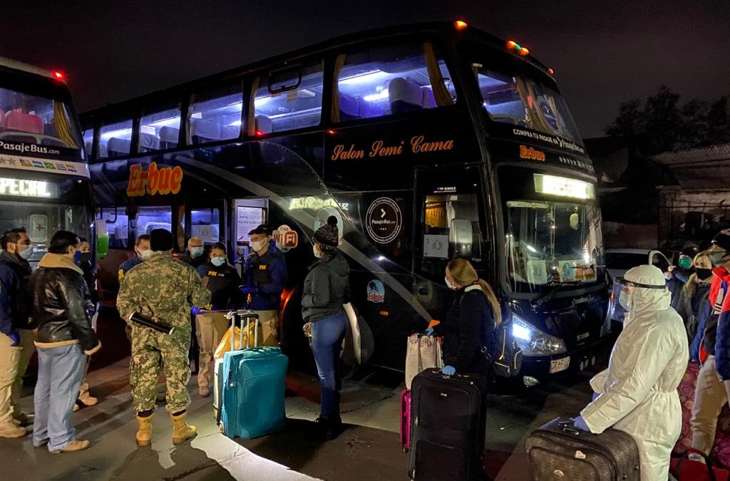 Hoy llegarán más compatriotas procedentes de Argentina y Chile