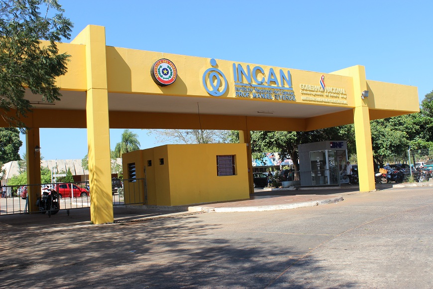 Dr. Julio Rolón: “No existe protocolo que implique prueba de Covid-19 antes de la quimio”