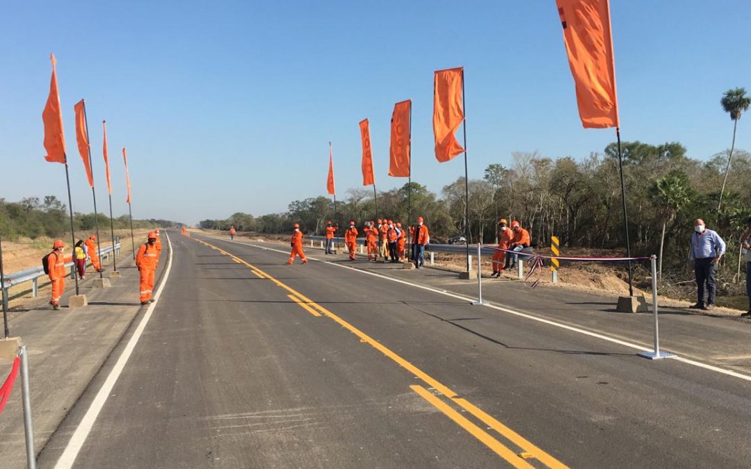 Inauguran 54 kilómetros del Corredor Vial Bioceánico