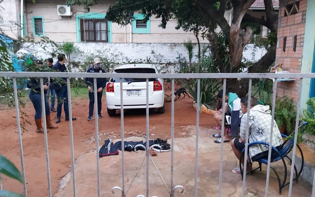 Policía realiza allanamientos en simultáneo buscando a peligrosa banda de asaltantes