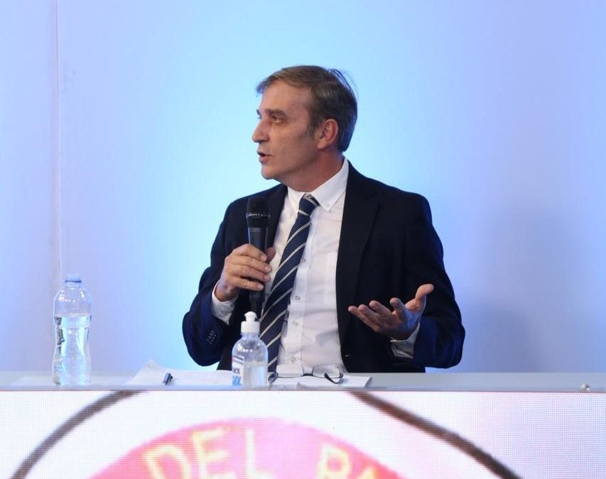 Infectólogo sostiene que no es conveniente avanzar a fase 4