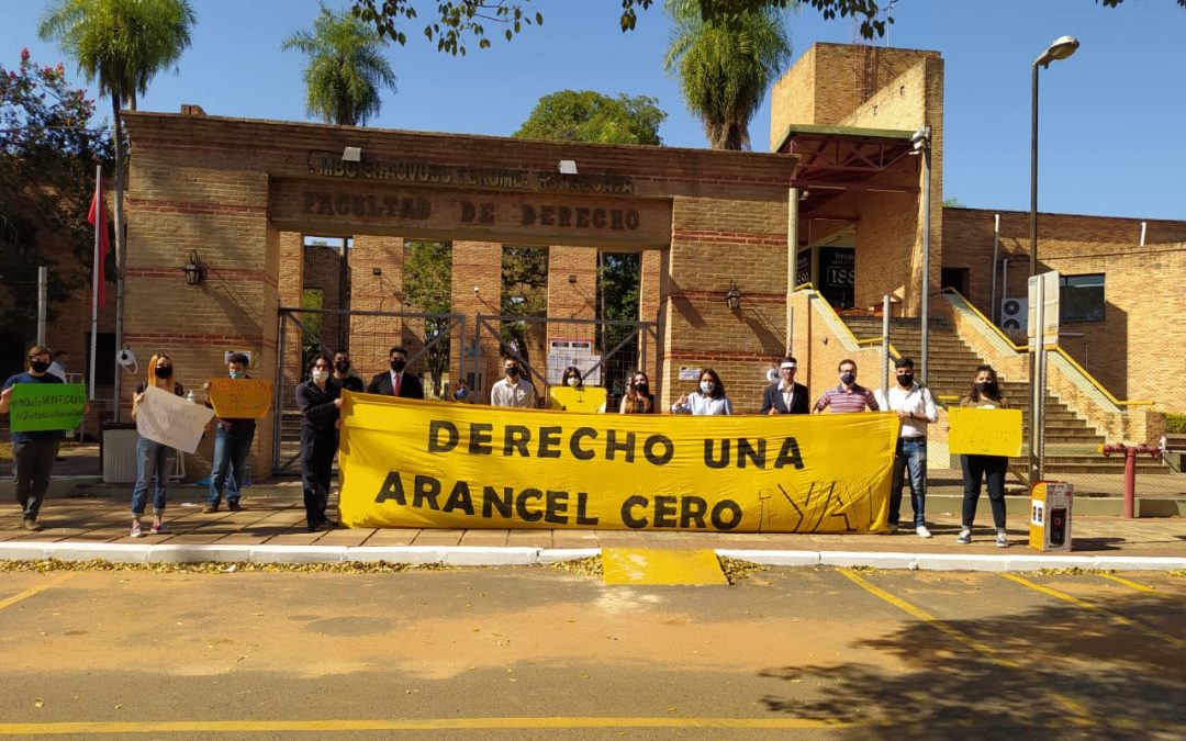 Estudiantes de Derecho UNA se manifestaron a favor del arancel cero