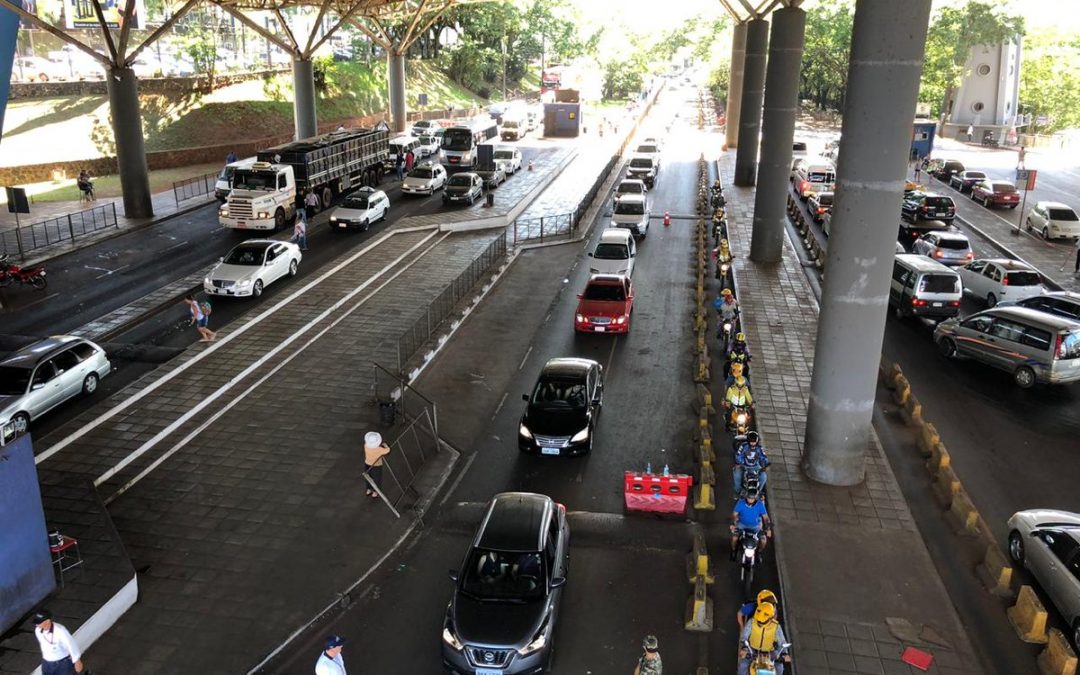 Comercio fronterizo será por entregas y no se abrirá paso a las personas