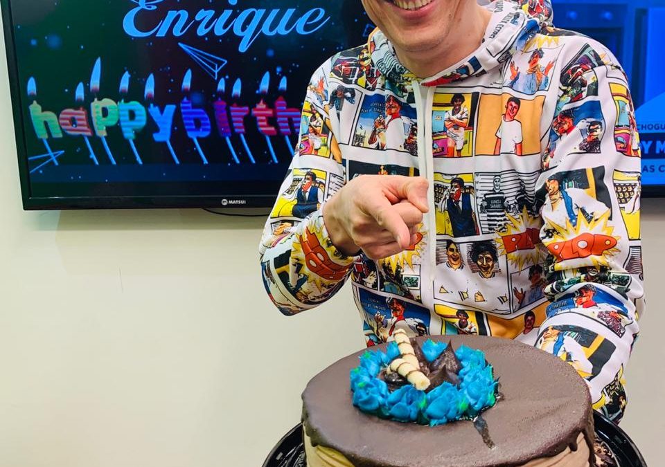 Enrique Pavón contó cuántas velitas apaga hoy