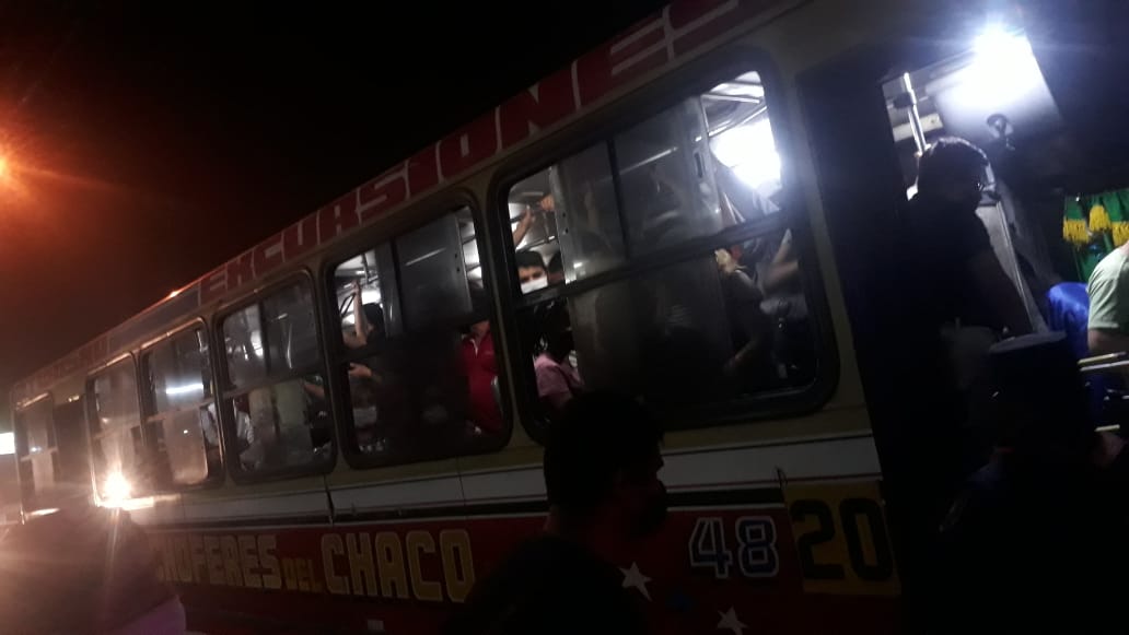 Identifican a colectivos que circulan repletos de pasajeros