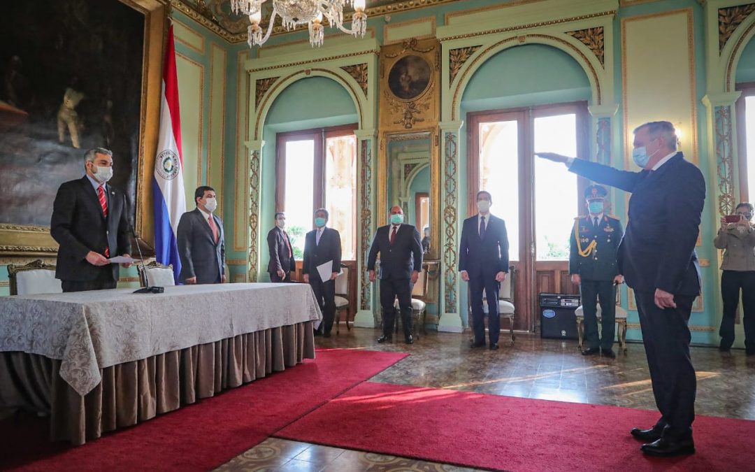 Moisés Bertoni asume como nuevo ministro de Agricultura y Ganadería