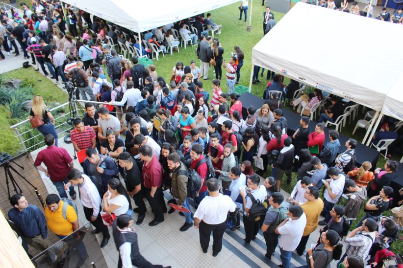 Estudio revela que el 83% de los millennials paraguayos no tiene empleo formal