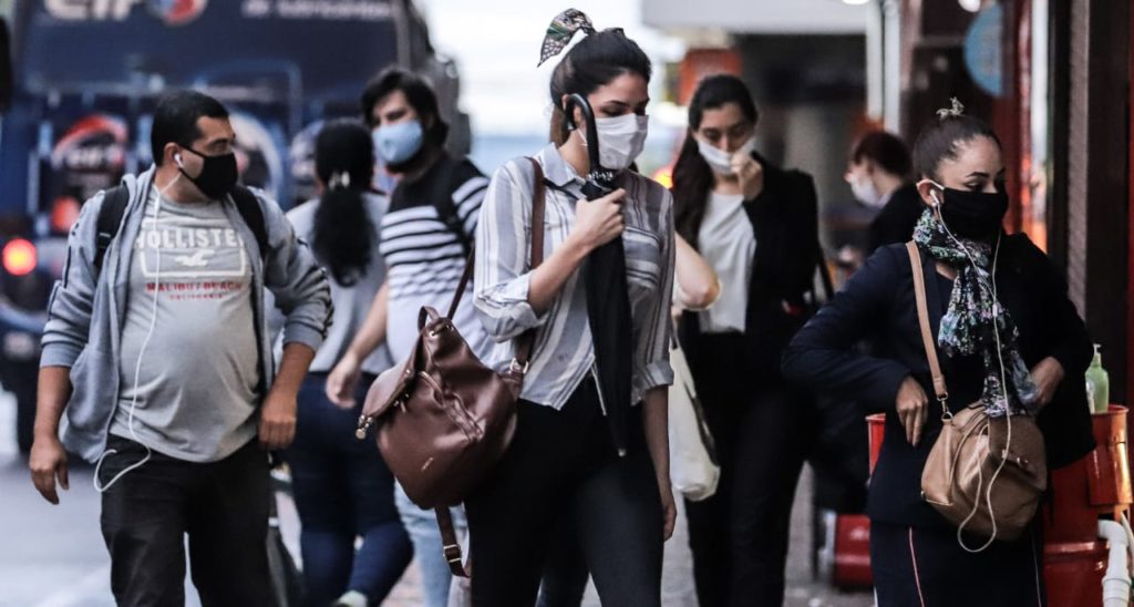 Adultos de 30 a 39 años concentran la mayor cantidad de casos confirmados de Covid-19