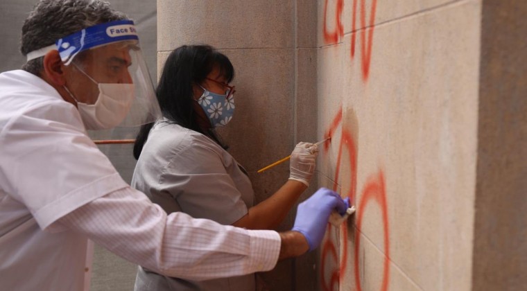 Fiscalía imputa y pide prisión preventiva para autoras de daños al Panteón identificadas