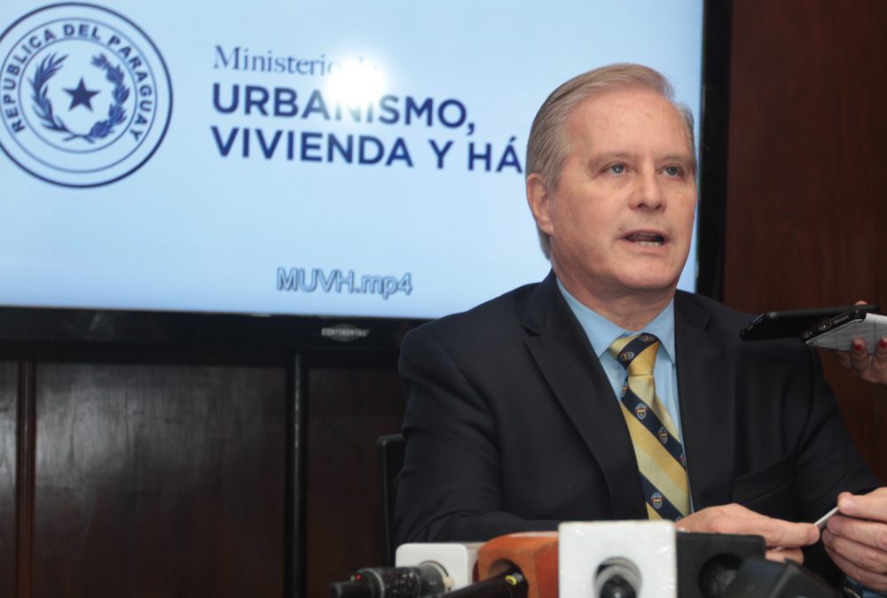 Ministro de MUVH descarta quema de archivo
