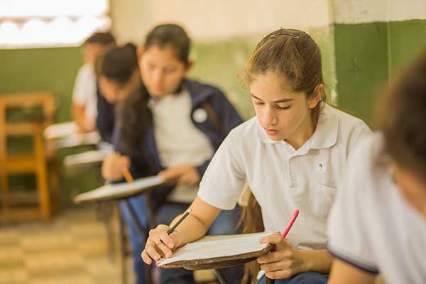 Según estudio, 7 de cada 10 estudiantes están por debajo del nivel de conocimiento mínimo