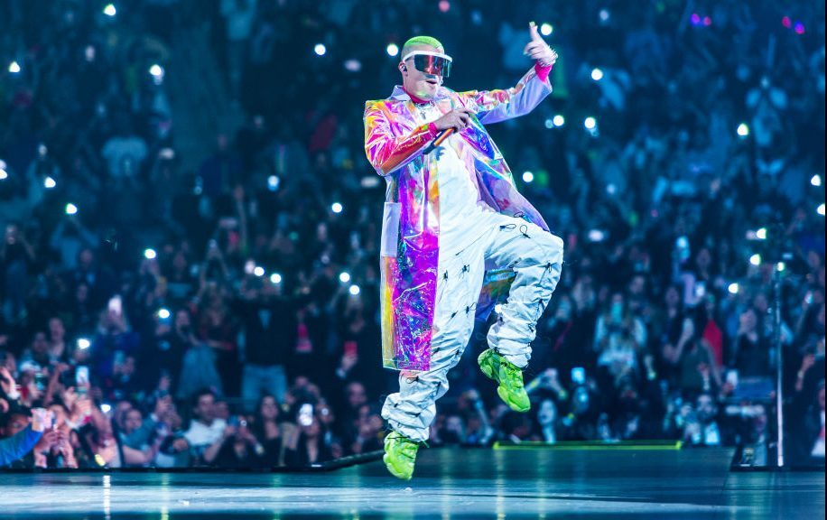 Bad Bunny sorprendió a la ciudad de Nueva York con su concierto sobre un camión