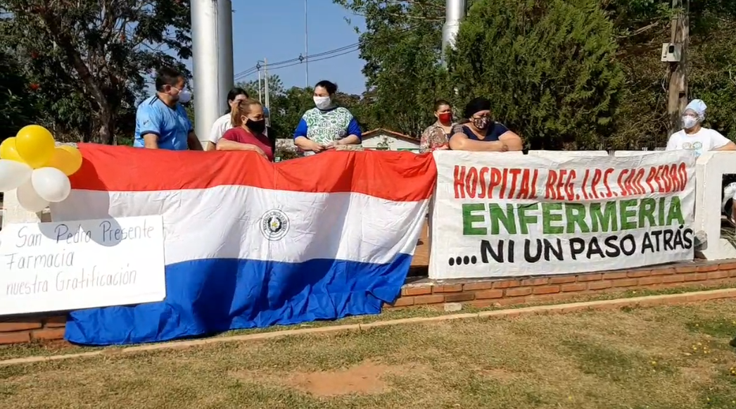 Funcionarios del IPS de San Pedro exigen cobro de gratificaciones especiales