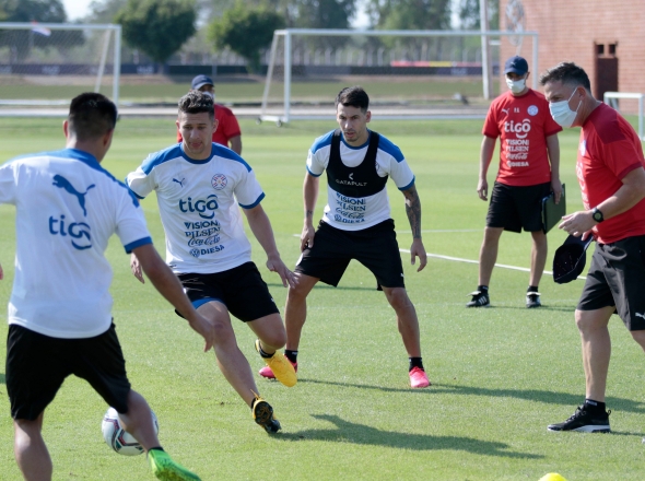 Primera baja en la Albirroja por caso positivo de Covid-19