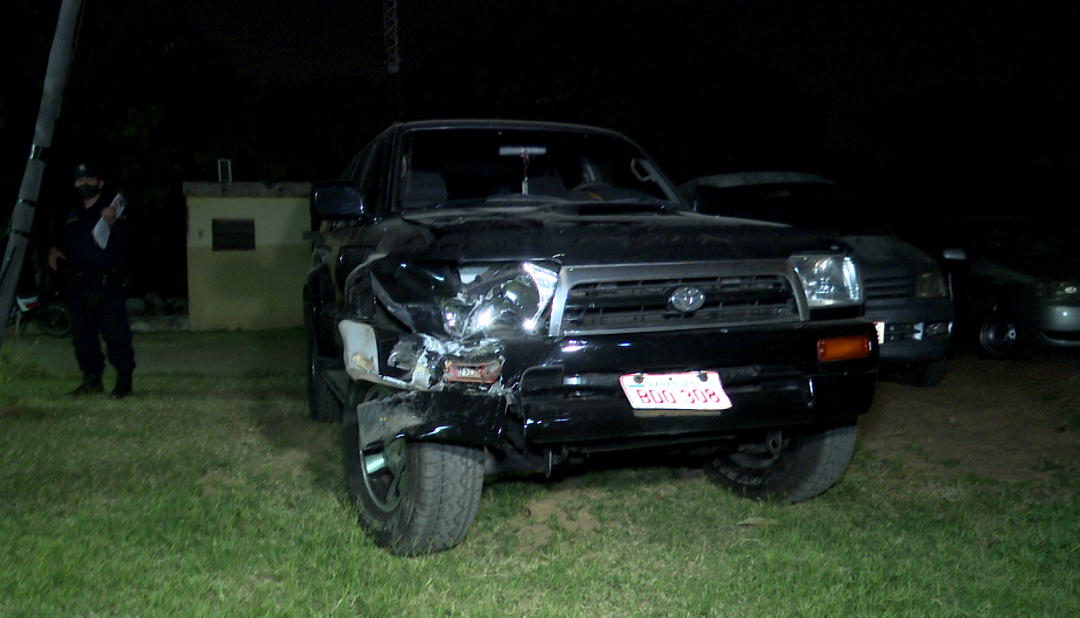 Conductor ebrio chocó contra camión de bomberos