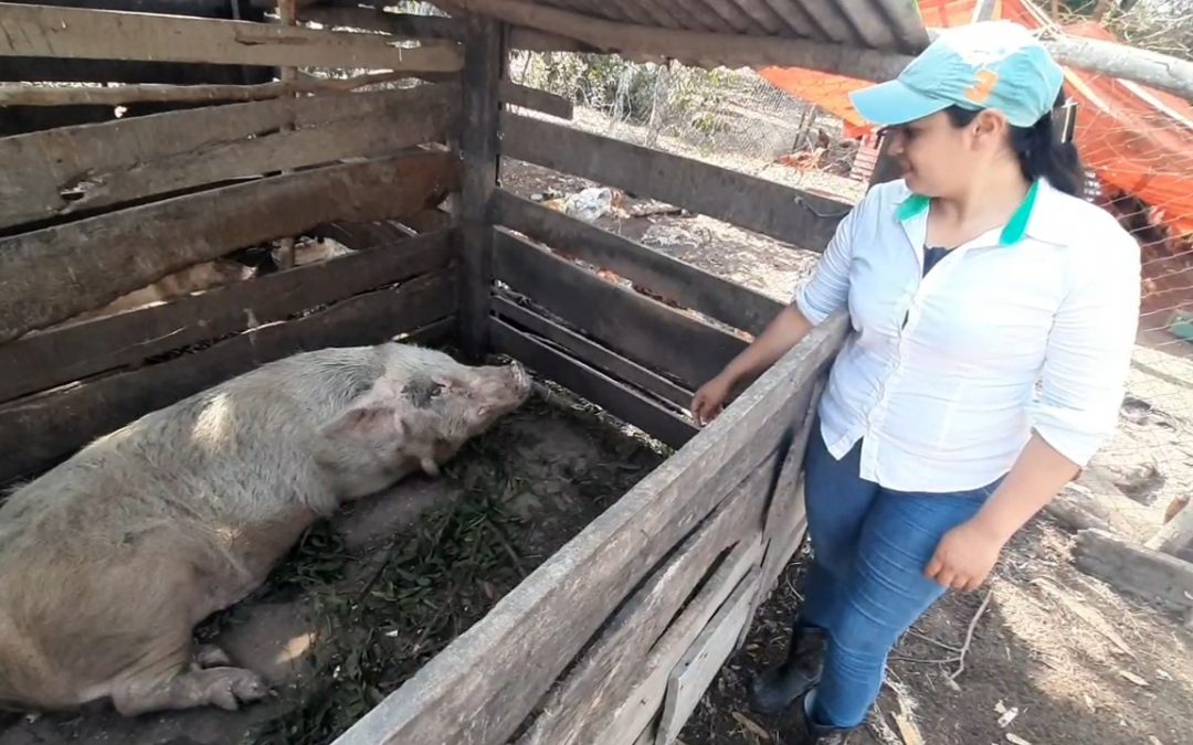 Joven emprendedora de San Pedro está por graduarse como enfermera