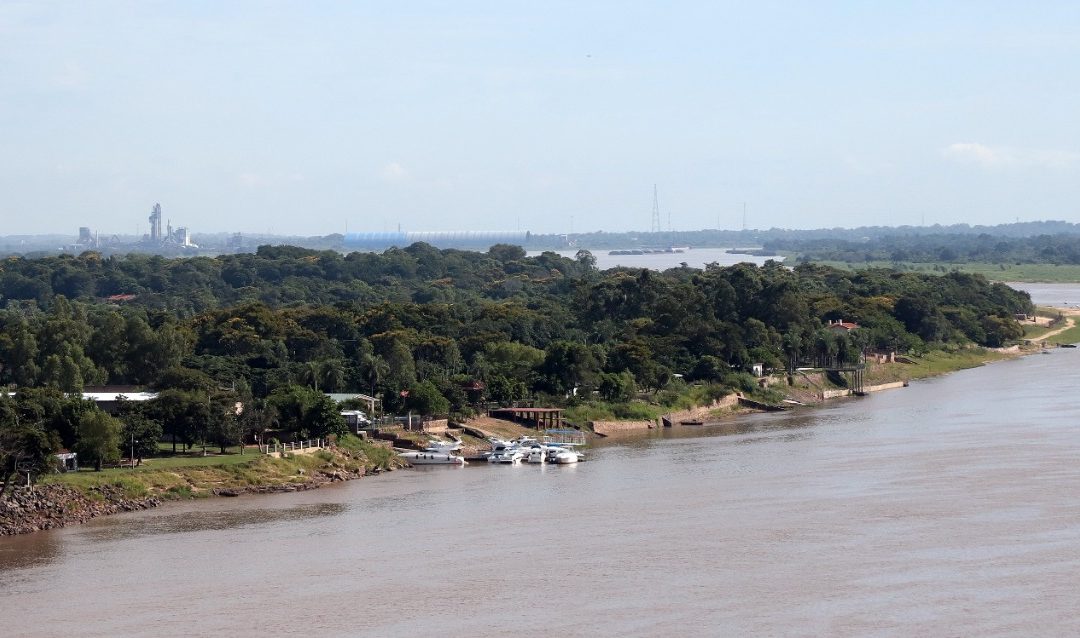 Tras lluvias, río Paraguay registra una pequeña crecida