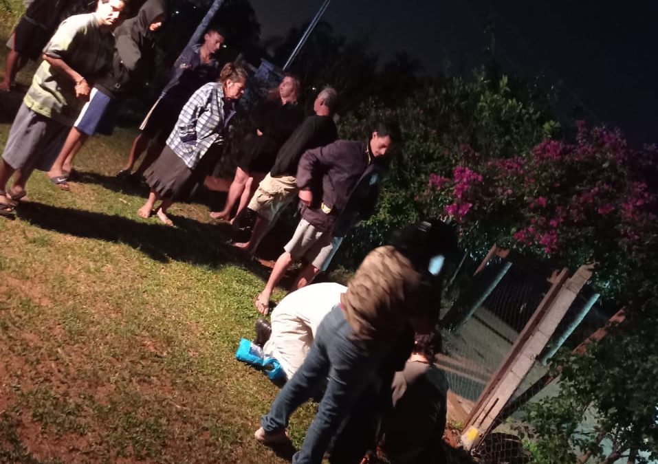 Delincuentes balean a joven y le roban la moto