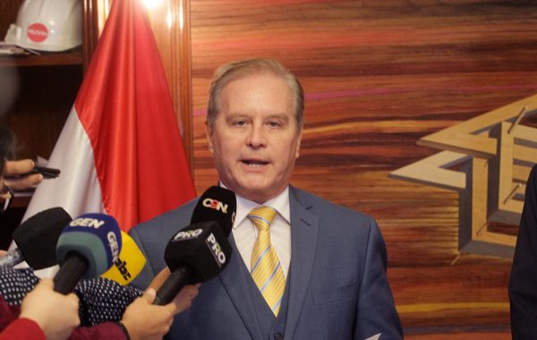 Dany Durand renuncia al Ministerio de Urbanismo