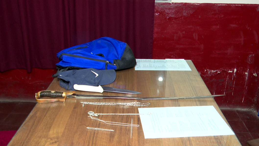 Habrían asaltado con sable y cuchillo a mujer en Limpio