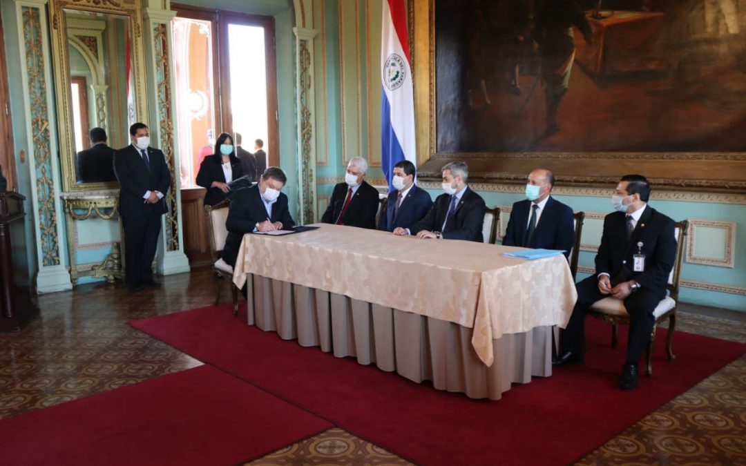 Gobierno firma contrato para Subestación Yguazú