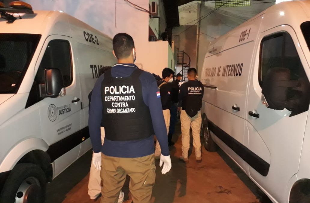 En cateo sorpresivo en penal de CDE, incautan celulares y armas blancas