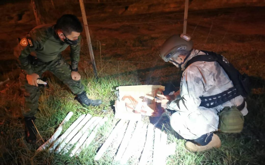 Hallan cerca de 20 kilos de dinamita en gel en colectivo de larga distancia