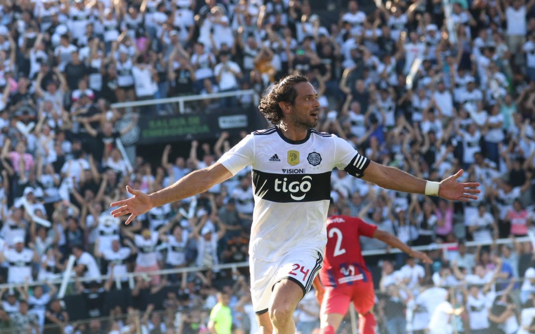 Un día como hoy, Roque Santa Cruz marcaba 4 goles en un Superclásico