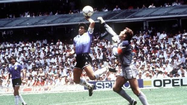 Muerte de Maradona: “Hay un silencio incomparable en la República Argentina”