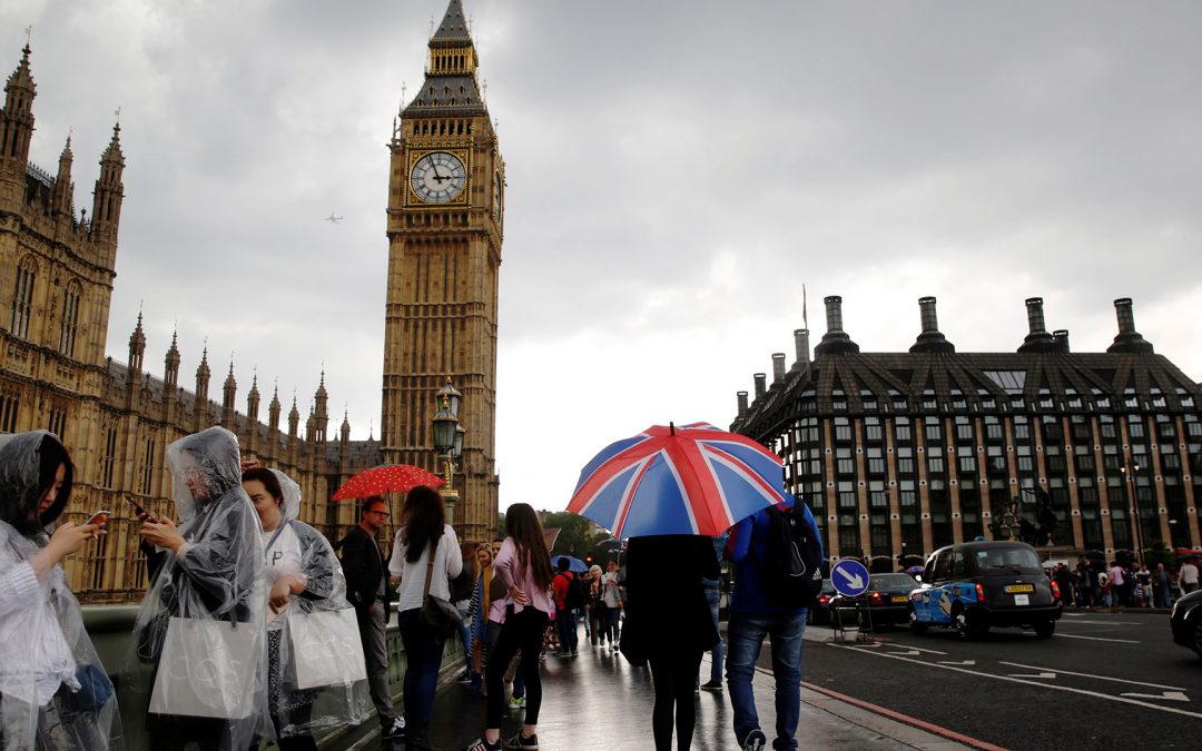 Nueva cepa de coronavirus: Boris Johnson cancela festejos por Navidad