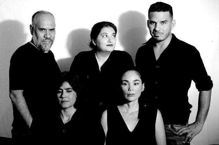 “El amor entre las sombras”, obra de radioteatro, disponible hasta el 31 de diciembre