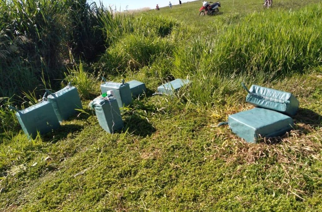 Tiroteo entre policías y supuestos narcos en San Pedro