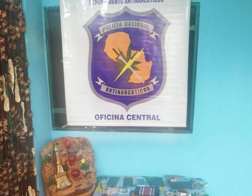 A parte de bebidas, comercializaban con drogas en una bodega