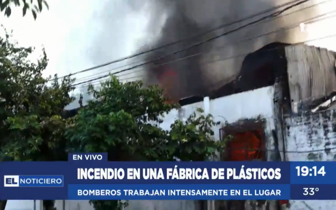 Incendio de grandes proporciones en Itá Enramada