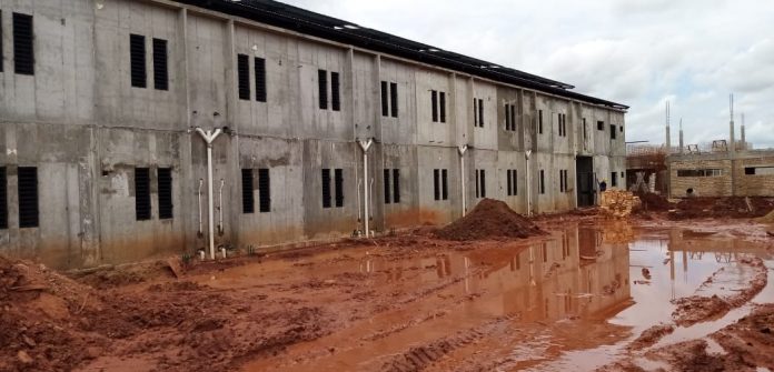 Nueva cárcel de Emboscada registra un avance del 62%